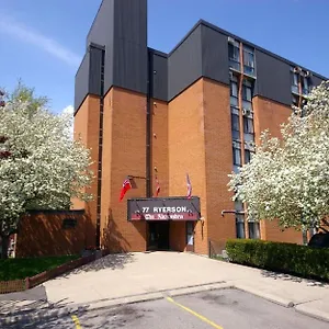 ** Otel The Alexandra Kanada